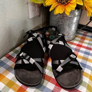 NWT Merrell Black & Gray Size 8 Sandals Air Cushion/ Memory Control